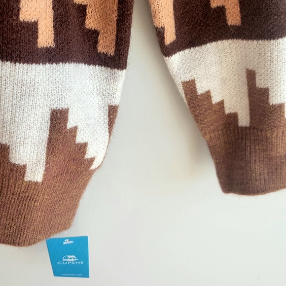 CUPSHE | Women's Geo Print Knit Long Sleeve Sweater - Picture 3 of 4